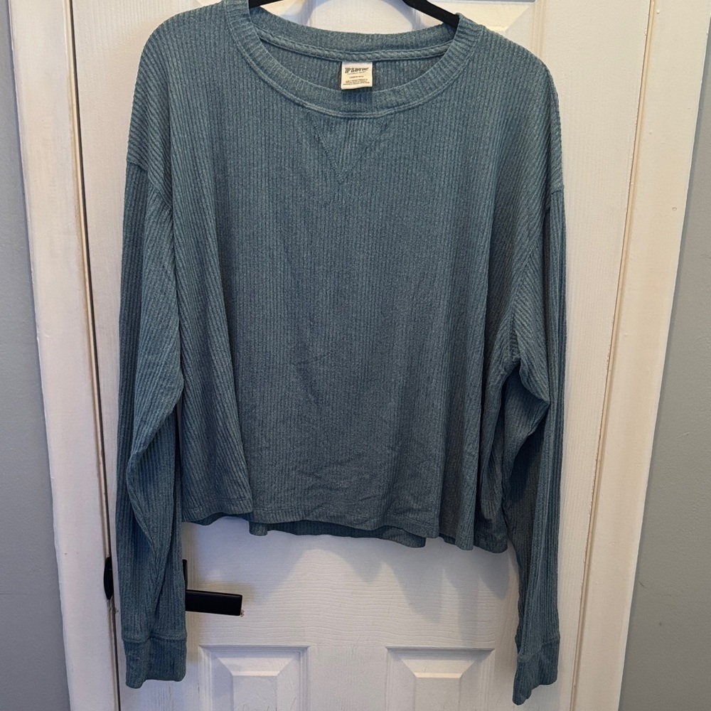 Victoria’s Secret PINK Cropped Blue Long Sleeve Ribbed Top